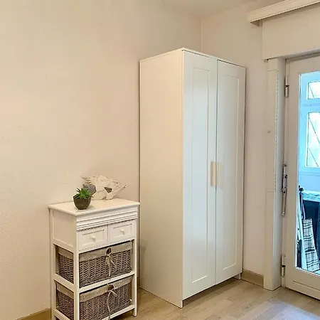 View Five Lejlighed *